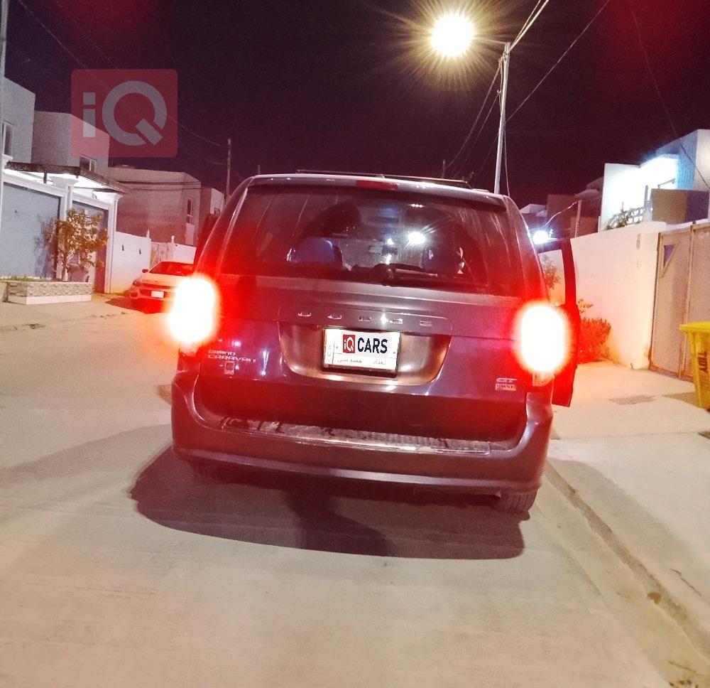 دودج جراند كارافان